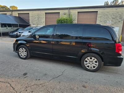 2014 Dodge Grand Caravan SXT 30th Anniversary   - Photo 4 - Orlando, FL 32837