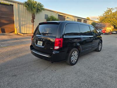2014 Dodge Grand Caravan SXT 30th Anniversary   - Photo 6 - Orlando, FL 32837