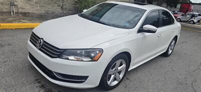 2013 Volkswagen Passat SE   - Photo 1 - Orlando, FL 32837