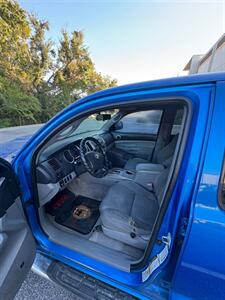 2005 Toyota Tacoma PreRunner V6   - Photo 12 - Orlando, FL 32837