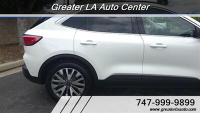 2020 Ford Escape Hybrid Titanium   - Photo 14 - Sun Valley, CA 91352