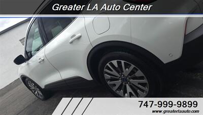 2020 Ford Escape Hybrid Titanium   - Photo 11 - Sun Valley, CA 91352