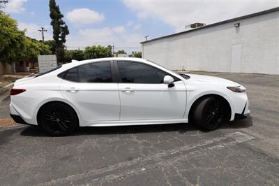 2025 Toyota Camry SE - Photo 3 - Sun Valley, CA 91352
