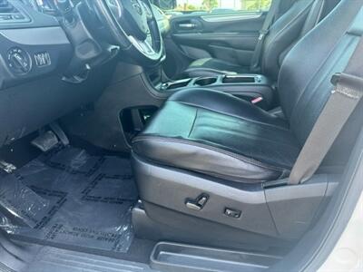 2019 Dodge Grand Caravan GT   - Photo 14 - Sun Valley, CA 91352