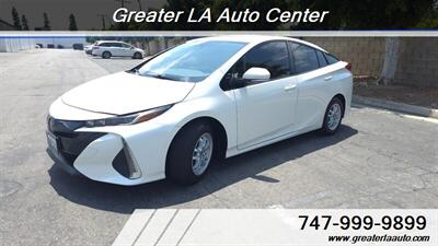 2019 Toyota Prius Prime Premium   - Photo 1 - Sun Valley, CA 91352