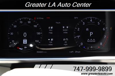 2020 Land Rover Range Rover   - Photo 13 - Sun Valley, CA 91352