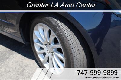 2020 Land Rover Range Rover   - Photo 12 - Sun Valley, CA 91352