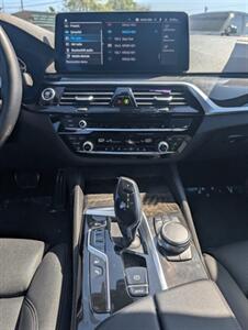 2023 BMW 5 Series 530e - Photo 22 - Sun Valley, CA 91352