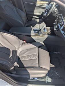 2023 BMW 5 Series 530e - Photo 29 - Sun Valley, CA 91352