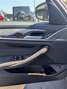 2023 BMW 5 Series 530e - Photo 13 - Sun Valley, CA 91352