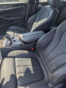 2023 BMW 5 Series 530e - Photo 12 - Sun Valley, CA 91352