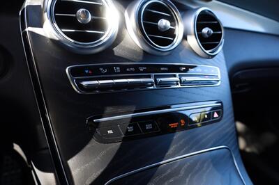 2022 Mercedes-Benz GLC GLC 300   - Photo 5 - Sun Valley, CA 91352