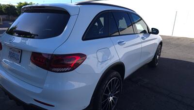 2022 Mercedes-Benz GLC GLC 300   - Photo 4 - Sun Valley, CA 91352