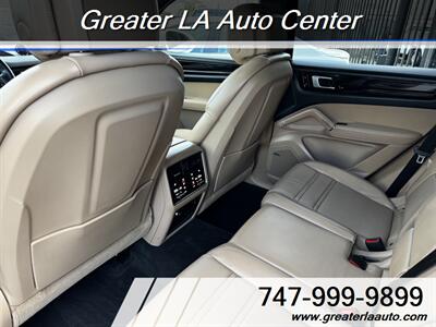 2019 Porsche Cayenne   - Photo 30 - Sun Valley, CA 91352