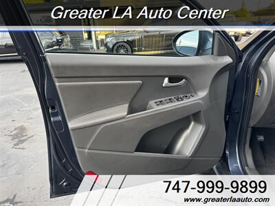2013 Kia Sportage EX - Photo 13 - Sun Valley, CA 91352