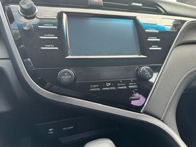 2018 Toyota Camry SE   - Photo 21 - Sun Valley, CA 91352