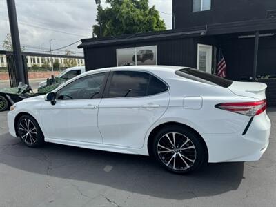 2018 Toyota Camry SE   - Photo 9 - Sun Valley, CA 91352