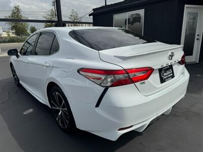 2018 Toyota Camry SE   - Photo 8 - Sun Valley, CA 91352