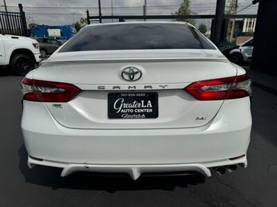 2018 Toyota Camry SE   - Photo 10 - Sun Valley, CA 91352