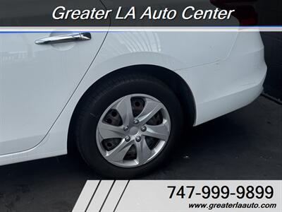 2020 Nissan Sentra SR   - Photo 6 - Sun Valley, CA 91352