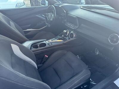 2021 Chevrolet Camaro LT   - Photo 20 - Sun Valley, CA 91352