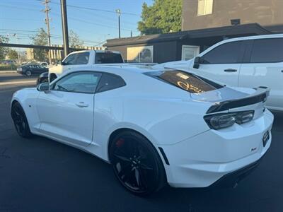 2021 Chevrolet Camaro LT   - Photo 6 - Sun Valley, CA 91352
