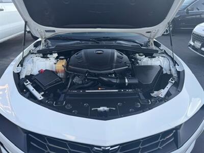 2021 Chevrolet Camaro LT   - Photo 12 - Sun Valley, CA 91352