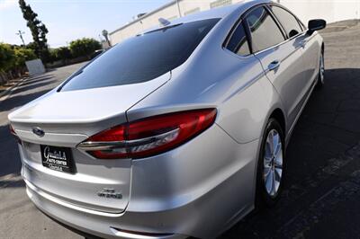 2019 Ford Fusion Hybrid SE - Photo 5 - Sun Valley, CA 91352