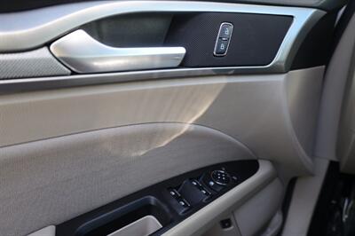 2019 Ford Fusion Hybrid SE - Photo 18 - Sun Valley, CA 91352