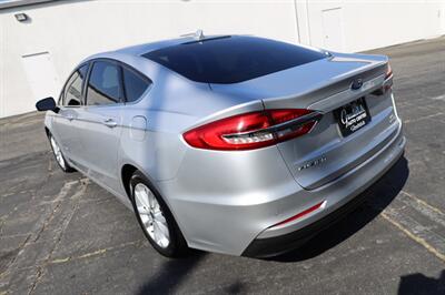2019 Ford Fusion Hybrid SE - Photo 3 - Sun Valley, CA 91352