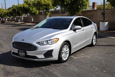 2019 Ford Fusion Hybrid SE - Photo 1 - Sun Valley, CA 91352