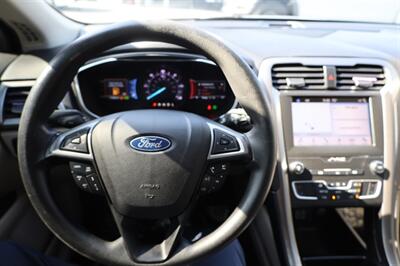 2019 Ford Fusion Hybrid SE - Photo 29 - Sun Valley, CA 91352