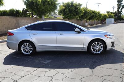 2019 Ford Fusion Hybrid SE - Photo 11 - Sun Valley, CA 91352