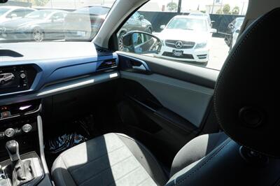 2024 Volkswagen Taos SE - Photo 16 - Sun Valley, CA 91352