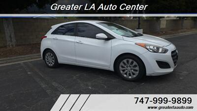 2017 Hyundai ELANTRA GT   - Photo 8 - Sun Valley, CA 91352