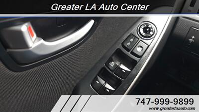 2017 Hyundai ELANTRA GT   - Photo 17 - Sun Valley, CA 91352
