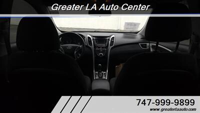 2017 Hyundai ELANTRA GT   - Photo 15 - Sun Valley, CA 91352