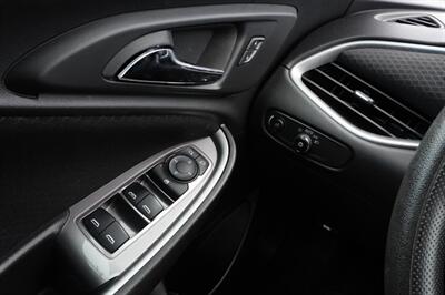 2024 Chevrolet Malibu LT - Photo 18 - Sun Valley, CA 91352