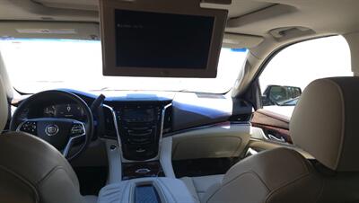 2015 Cadillac Escalade Premium - Photo 21 - Sun Valley, CA 91352