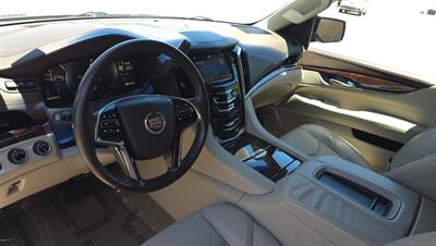 2015 Cadillac Escalade Premium - Photo 19 - Sun Valley, CA 91352