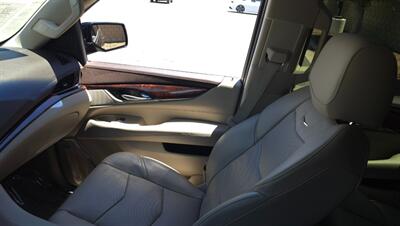 2015 Cadillac Escalade Premium - Photo 16 - Sun Valley, CA 91352