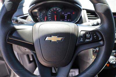2020 Chevrolet Trax LS   - Photo 22 - Sun Valley, CA 91352