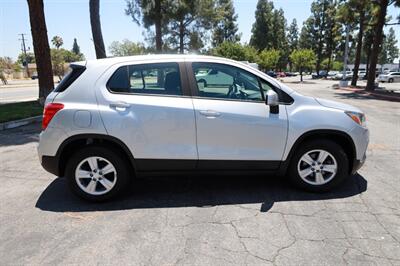 2020 Chevrolet Trax LS   - Photo 11 - Sun Valley, CA 91352
