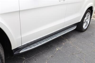 2015 Mercedes-Benz GL 550 4MATIC - Photo 13 - Sun Valley, CA 91352