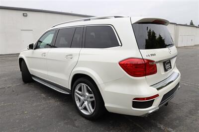 2015 Mercedes-Benz GL 550 4MATIC - Photo 9 - Sun Valley, CA 91352