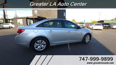 2015 Chevrolet Cruze LS Auto - Photo 6 - Sun Valley, CA 91352