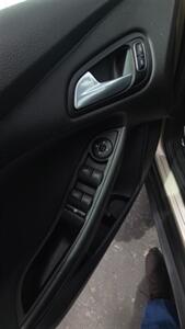 2018 Ford Focus SE   - Photo 25 - Sun Valley, CA 91352