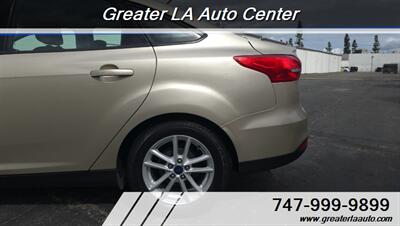 2018 Ford Focus SE   - Photo 10 - Sun Valley, CA 91352