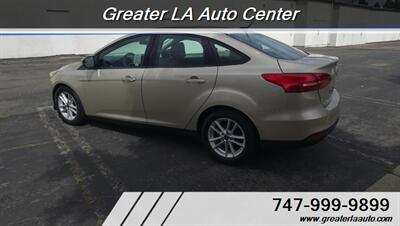 2018 Ford Focus SE   - Photo 6 - Sun Valley, CA 91352