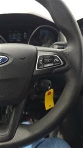 2018 Ford Focus SE   - Photo 19 - Sun Valley, CA 91352